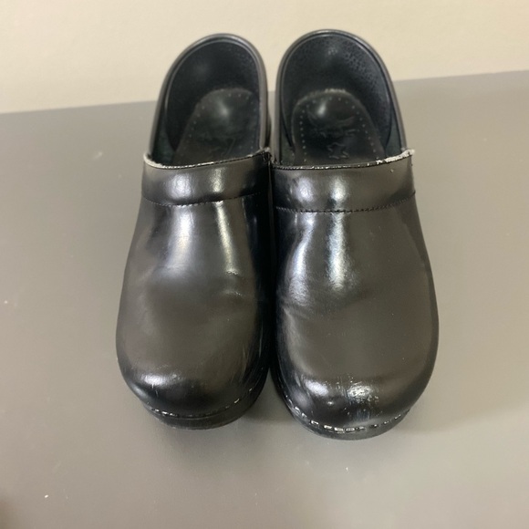 Dansko Shoes - Dansko Professional Black Cabrio Leather Clog size 39EUR Women US Size 8.5-9